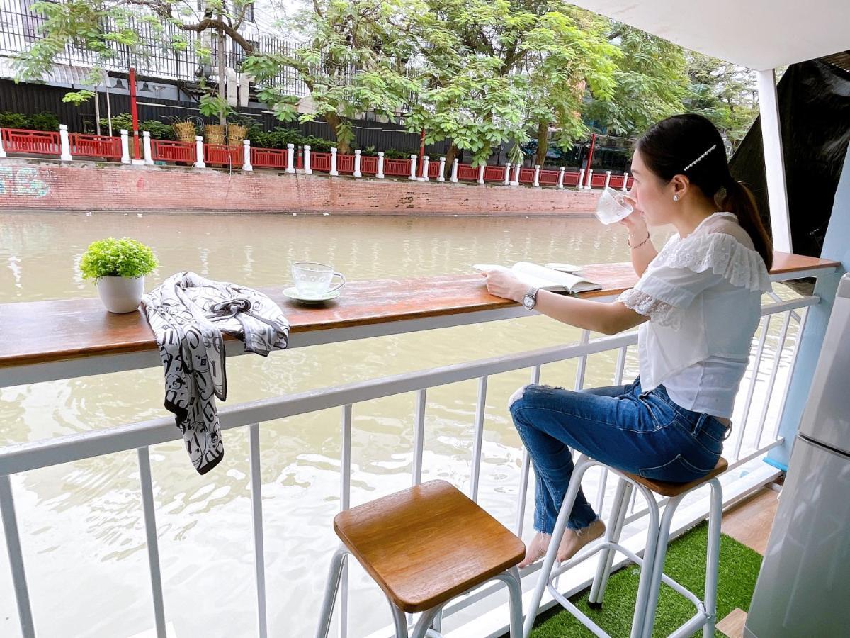 Lively And Cozy Canal House ,Entire House Bangkok Exterior photo