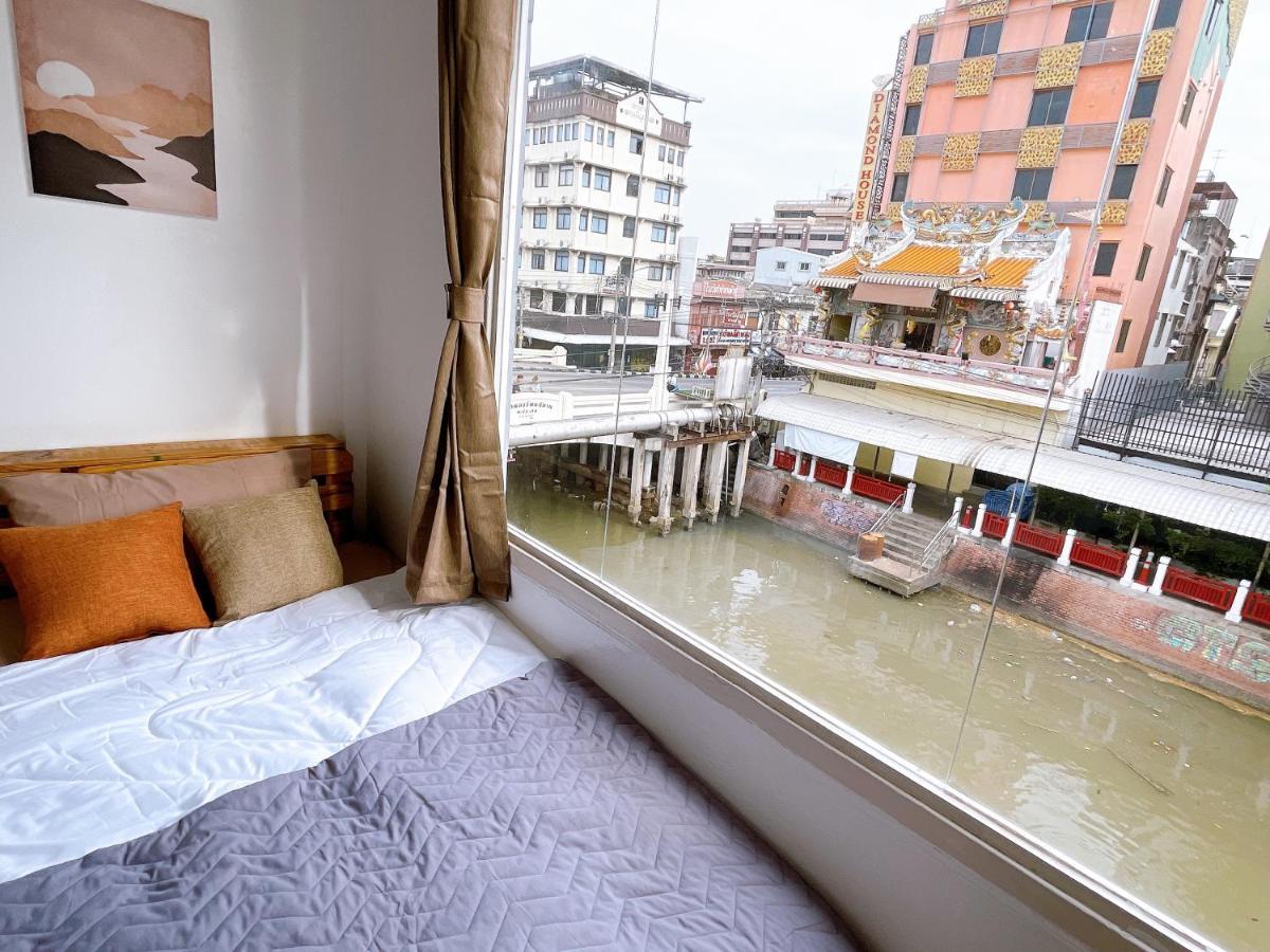 Lively And Cozy Canal House ,Entire House Bangkok Exterior photo