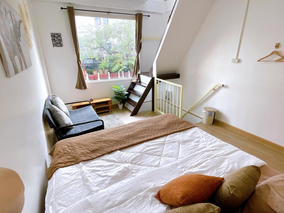 Lively And Cozy Canal House ,Entire House Bangkok Exterior photo